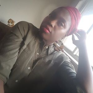 Meet your Posher, Sarahdienne